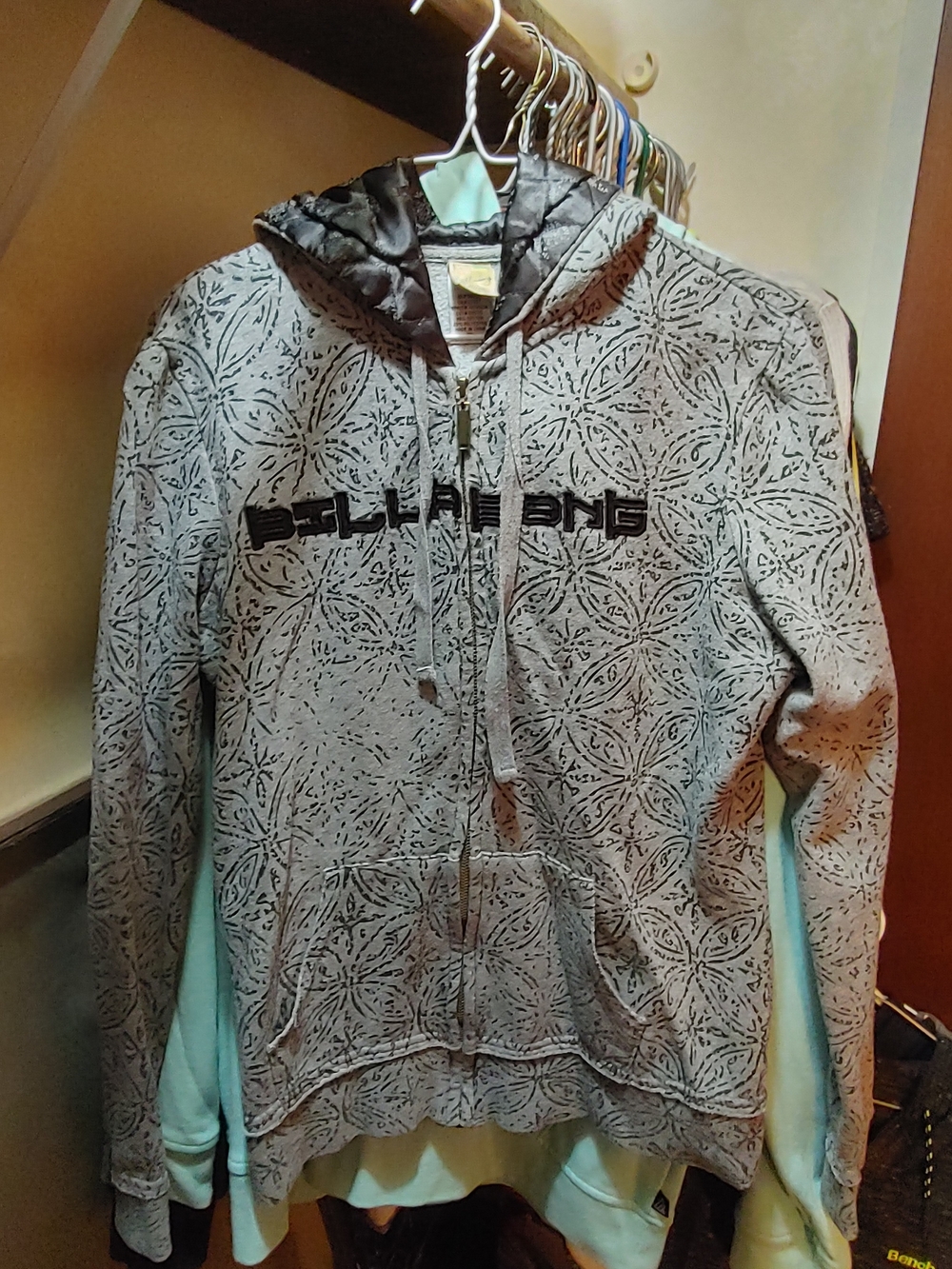 Billabong Gray Patterned Zip Hoodie with Black Logo